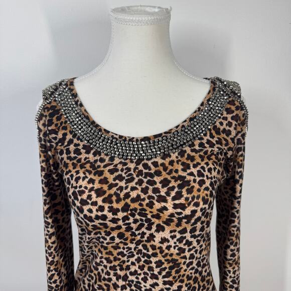C. OLIVER Women S ANIMAL SILVER BEADED EMBELLISHED COLD SHOULDER CUT OUT TOP Y2K - Picture 3 of 8